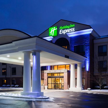 Holiday Inn Express Milwaukee N- Brown Deer/Mequon Екстер'єр фото